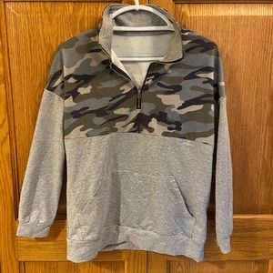 Camouflage Half Zip Top Women’s Size Small